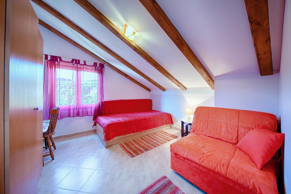 Apartments Pol Murvu Віс Екстер'єр фото