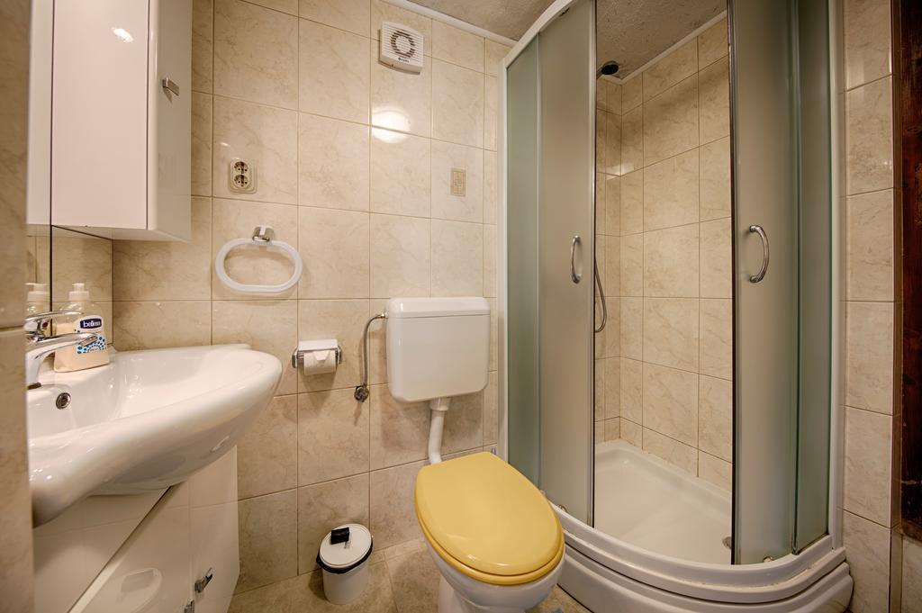 Apartments Pol Murvu Віс Екстер'єр фото