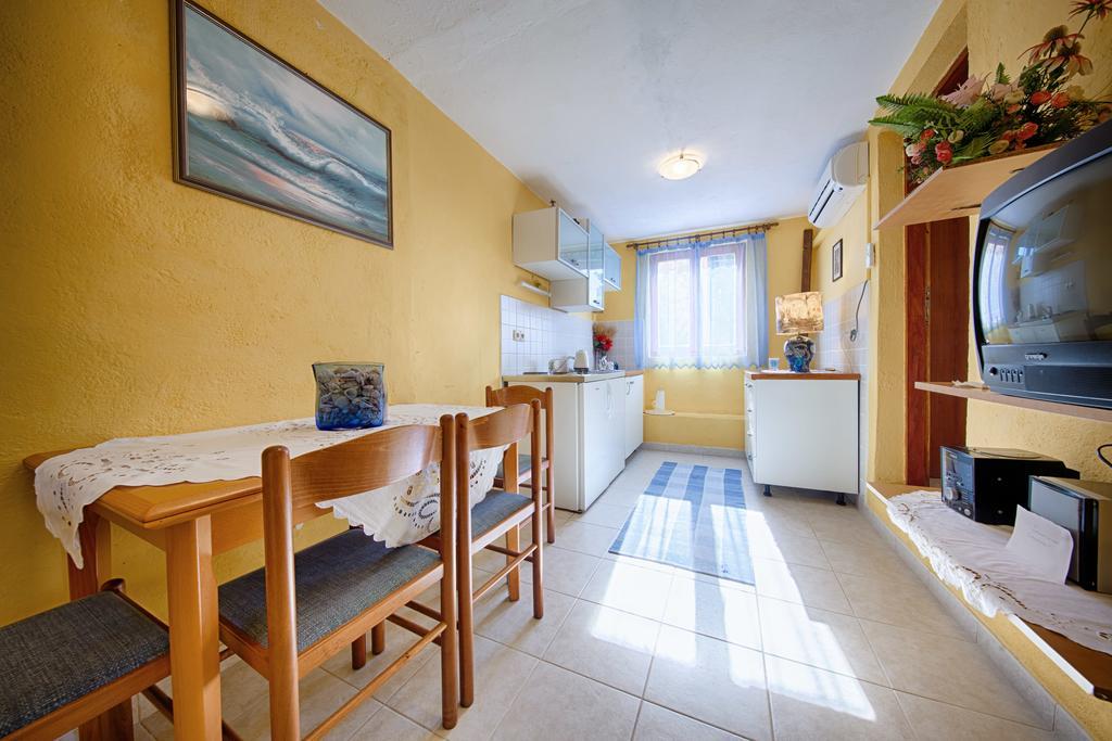 Apartments Pol Murvu Віс Екстер'єр фото